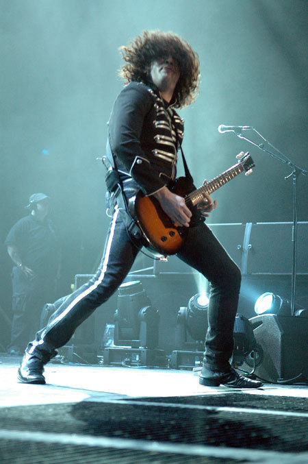 Ray-Toro-ray-toro-798416_450_677.jpg